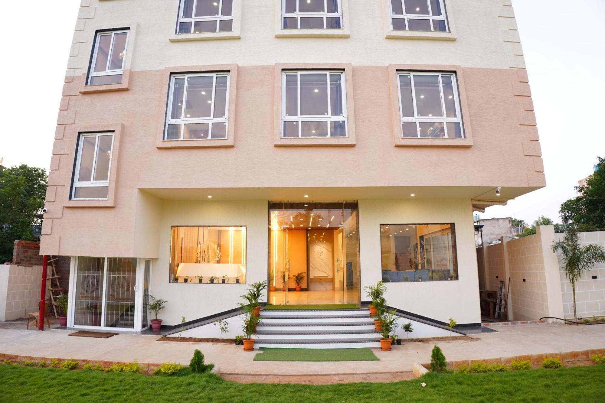 The Marutinandan Grand Hotel Deoghar Eksteriør billede