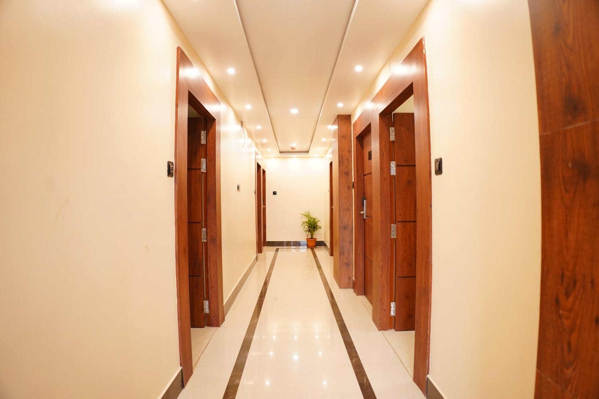 The Marutinandan Grand Hotel Deoghar Eksteriør billede