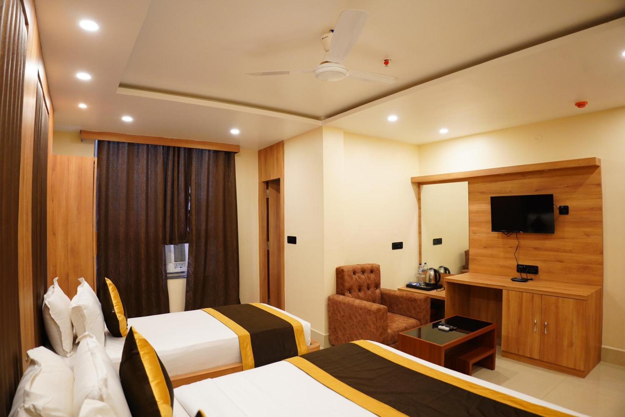 The Marutinandan Grand Hotel Deoghar Eksteriør billede